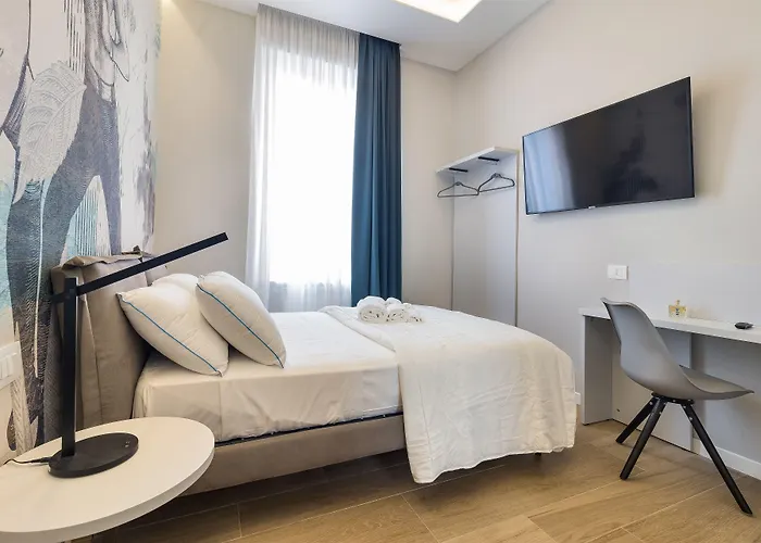 B-stay Via Milano 52 4* Rome