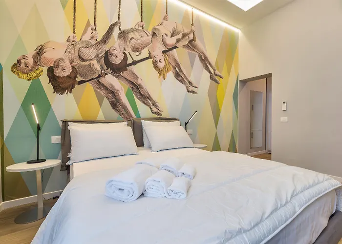 B-stay Via Milano 52 Maison d'hôtes 4*